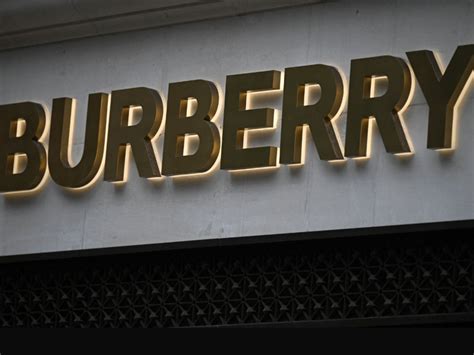 burberry rot|Burberry CEO is out after company warns about its profit.